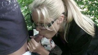 Chị hàng xóm vú to bước ra từ anime