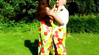 Bố ơi lồn con nóng bỏng vì tinh trùng rồi