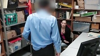 Để vợ Tsumugi Akari ở nhà cho cấp dưới địt