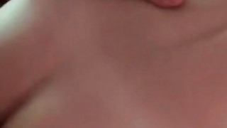 Ghệ đi chơi về nhà phát hiện chị gái cướp mất người yêu