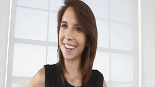 Chịch em gái cùng cha khác mẹ JK của tôi trên ghế dài và bị xuất tinh vào lồn