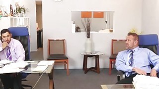 mấy bé mới lớn giờ bén quá