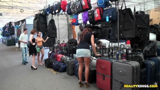 Hầu gái ngon như này bảo sao ngày nào cũng bị chủ địt