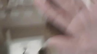 Cha dượng cu to đâm lút cán vào bướm con gái 16 tuổi