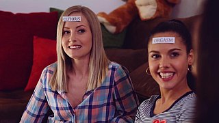 Biết em thư ký ruột sắp kết hôn, quản lý trọc đã sắp xếp một chuyến đi giã ngoại công ty