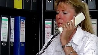 Tôi trả 500 nhân dân tệ một ngày để có một bạn tình là nữ trong năm thứ ba. Bạn có nghĩ là nó đáng giá không?