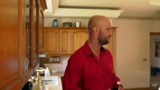 [Thỏ hiền lành] Người dẫn chương trình nổi tiếng của Đài Phát thanh Xanh thiếu tiền nên đã chuyển sang phát sóng chương trình dành cho người lớn. Nhiều đạo cụ đã được đại tu