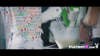 Đến nhà chơi, thiếu niên gạ đụ mẹ của bạn