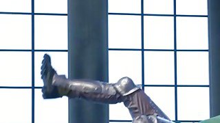 Cô vợ trẻ dâm đãng và ông bạn già phát sóng trực tiếp cảnh sex đôi hoành tráng trong khách sạn~ Mặc tất đen hở háng, quỳ xuống liếm cặc, cưỡi hông từ phía sau và quan hệ cho đến khi cô ấy van xin lòng thương xót...