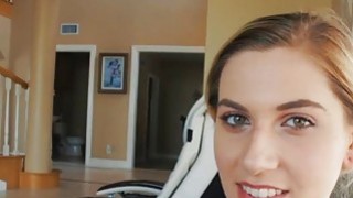 Dương vật giả hậu môn và đấm