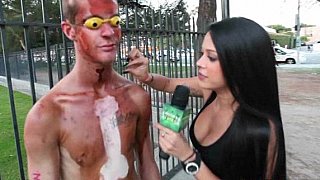 Đã lâu rồi tôi chưa cập nhật tác phẩm mới nhất của mình. Tôi hy vọng mọi người thích sự trở lại và cập nhật của tôi*