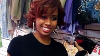 Thanh niên cho chủ nợ cùng chịch ghệ ngon để trừ dần