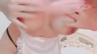 Cô học sinh đáng thương