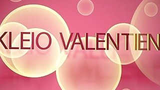 Vợ yêu mặc đồ ngon làm chồng yêu dâm dục muốn địt