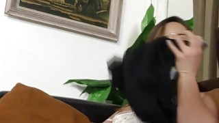 Chuyện lúc nữa đêm với 2 cô chị kế tuyệt cmn vời