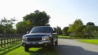 Liếm lồn em gái mới quen ngoài công viên