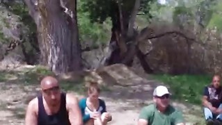 Cho thằng em trai bú liếm cái lồn hồng non tơ