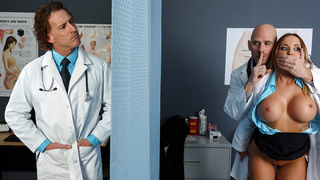 Tôi muốn làm một video nóng bỏng cho bạn trai nhưng bị bạn cùng phòng phát hiện