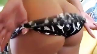 Chịch cô bé cô bạn học cùng lớp năm cấp 3