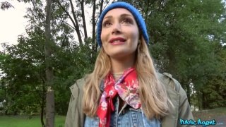 Gạ trai mượn tiền xong bùng.