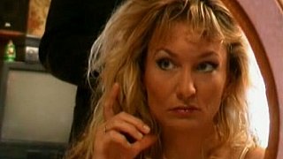 Phang lồn em nữ sinh mới quen khít hết dái