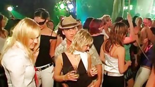 Trang web video người lớn miễn phí trong nước