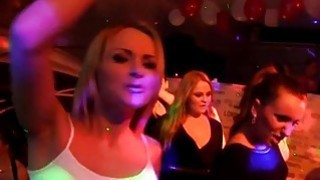 DVDES-846,DVDES-846 Hiếp dâm là hợp pháp trên thế giới, cưỡng bức xâm nhập nơi công cộng