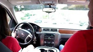 Vợ yêu bỏ nhà đi khi cả hai cãi nhau… thì em bà xã bất ngờ đến an ủi anh rể