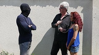 Biết em thư ký tửu lượng kém, quản lý cố tình chuốc say để đưa em vào khách sạn