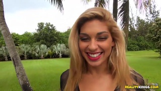 San 3730 là một hotgirl nổi...