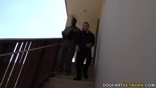 Ai Fei cam kết giúp mọi người hiểu rõ về các sản phẩm nội địa bền lâu và các sản phẩm toàn diện của Châu Á...