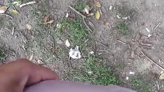 Người đàn ông đeo mặt nạ quan hệ với anh trai ngực to của mình