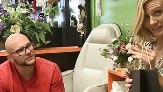 CAWD-392 là một trong những hướng dẫn về xuất tinh, hướng dẫn trẻ hóa và trẻ hóa.