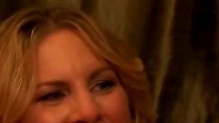 Bố già thiếu thốn lâu năm và bỗng một ngày con trai dẫn Cô vợ về sống chung