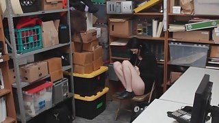 ông chồng vô sinh nên nhờ bạn thân đến thụ thai cho vợ