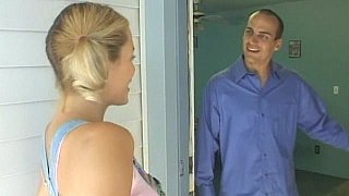 Người tình của chị gái làm nhục cô vợ của em trai vừa mất vì mối thù năm xưa