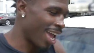 Cô hầu gái gợi cảm đang quan hệ