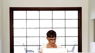 Em sinh viên dáng đẹp sáng đi học tối đi địt kiếm tiền