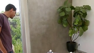 Con trai vừa đi công việc thì bố Người chồng đã đè vợ sắp cưới của con trai ra địt