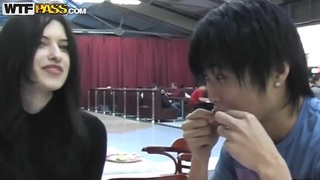 Trộm nhìn em kế hư cả gan tự sướng ngay tại phòng khách