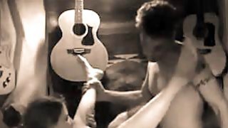 Người chồng đi công việc, vợ yêu ở nhà hết nắc anh shiper rồi đến cả bố chồng