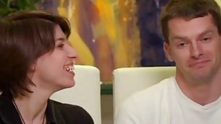 Lén lút với bồn chứa tinh của anh trai đang thiếu thốn tình dục