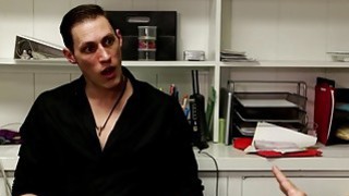 MMYM-063 Một cô gái có cái mông thơm tho dùng lời lẽ tục tĩu để khiến bạn lên đỉnh! Cô gái nói chuyện tục tĩu