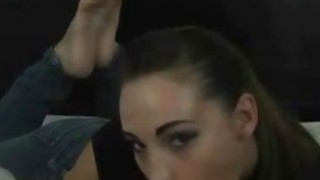 Em trai thiếu tiền anh giang hồ, chị gái phải bán thân trong 10 ngày để trả nợ