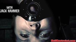 Cậu trai trẻ xoạc đồng nghiệp nữ làm chung công ty có Ông chồng nhưng Người chồng “yếu”