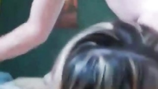 quay lén em gái đi đái