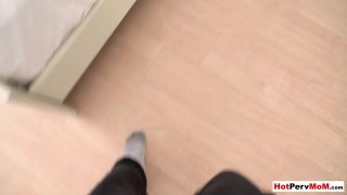 Anh trưởng đoàn tình nguyện viên và bà xã thiếu thốn ~ iioka kanako