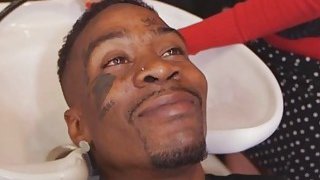 APKH-188 Một nữ sinh được che chở đang ẩn náu trong một khách sạn tình yêu với cố vấn của mình và vô tình đắm chìm vào quan hệ tình dục trong đoạn video bị cấm này. Câu lạc bộ trà đạo Reina Usami