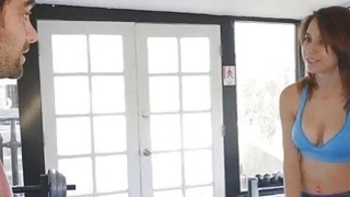 Hàng xóm của tôi cho tôi một cực khoái mạnh mẽ và phun ra một cách ngon lành