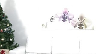 Bà già Noel giúp bạn giải tỏa căng thẳng bài hát về âm vật Trắng